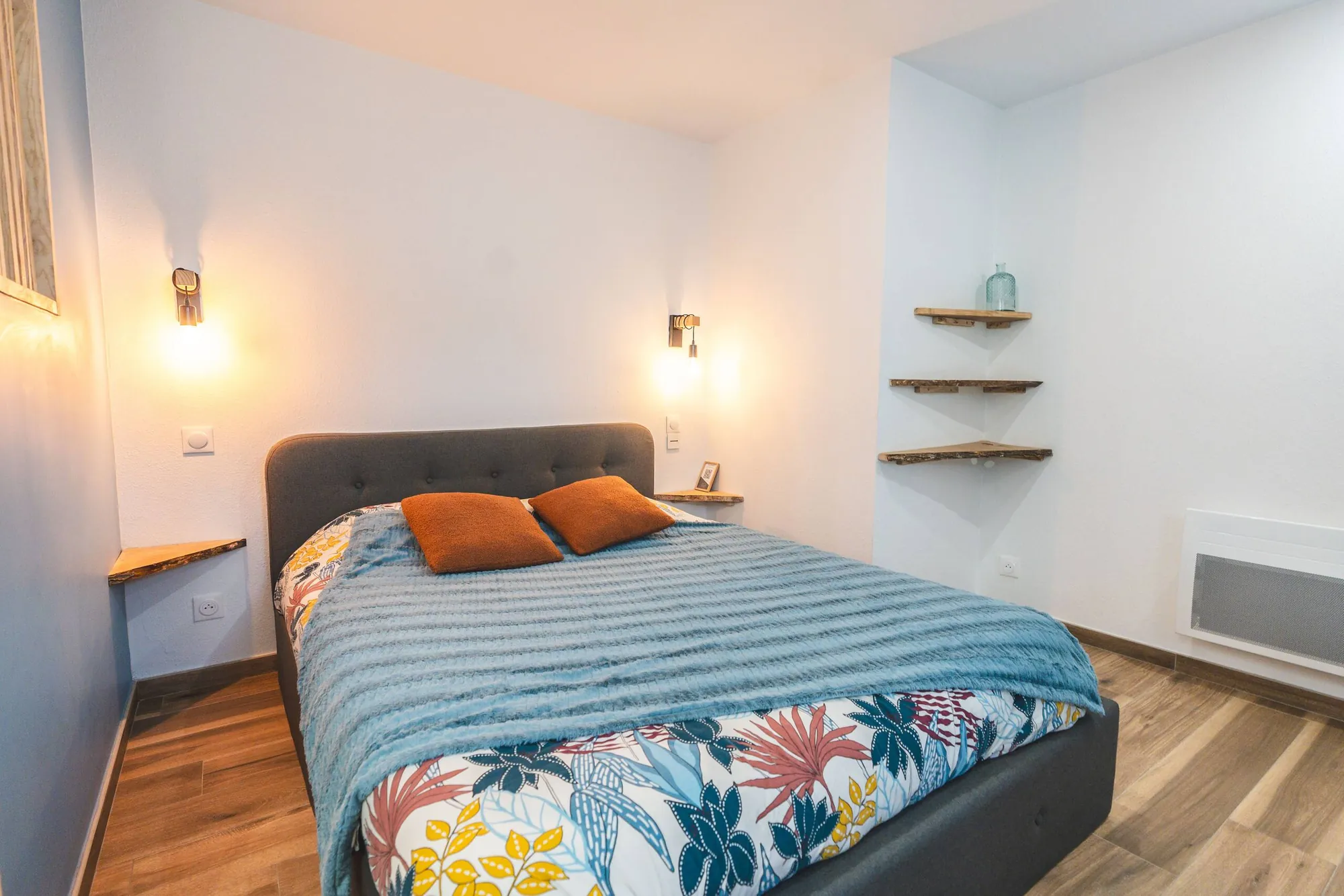 Chambre — Factory, Laval