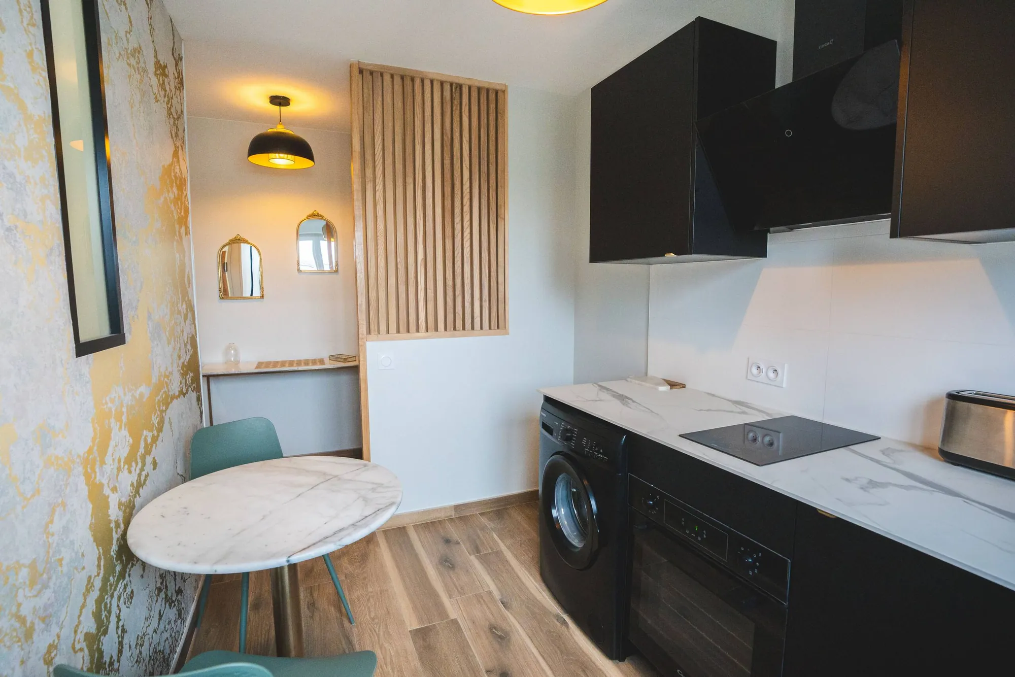 Cuisine — Golden, Laval
