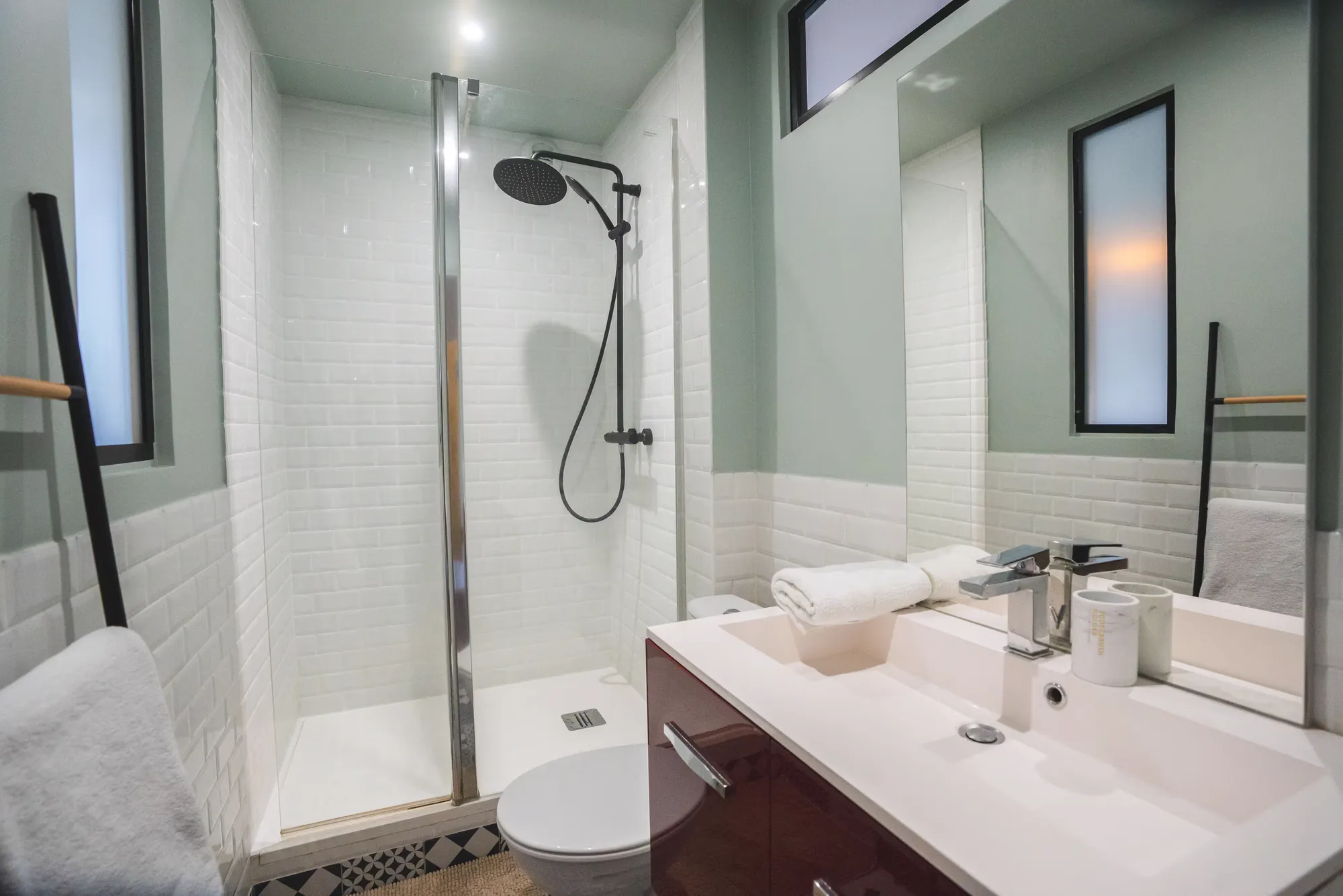 Salle de bain — Golden, Laval