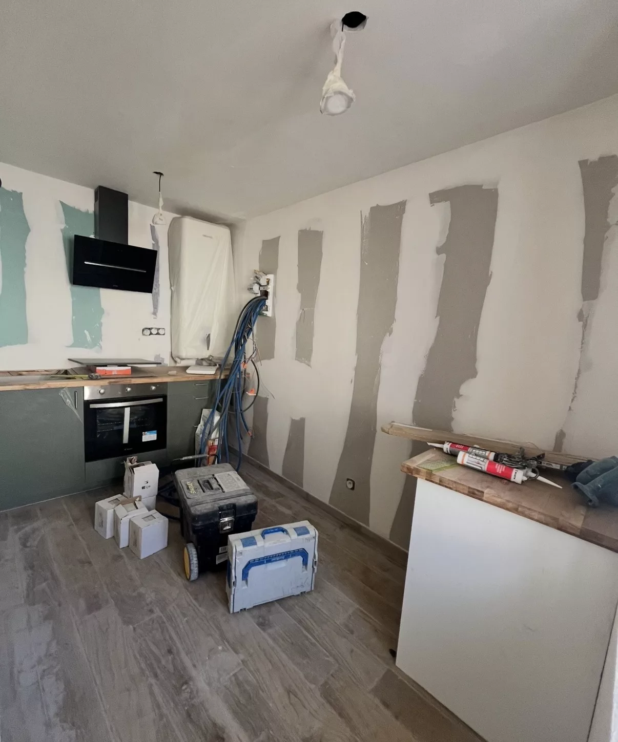 Les coulisses d'une rénovation : comment un logement fatigué devient un lieu où l'on se sent bien